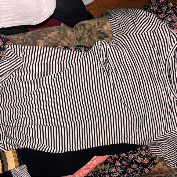 Heat Wave Hip Black & White Striped Top - Picture 2 of 2